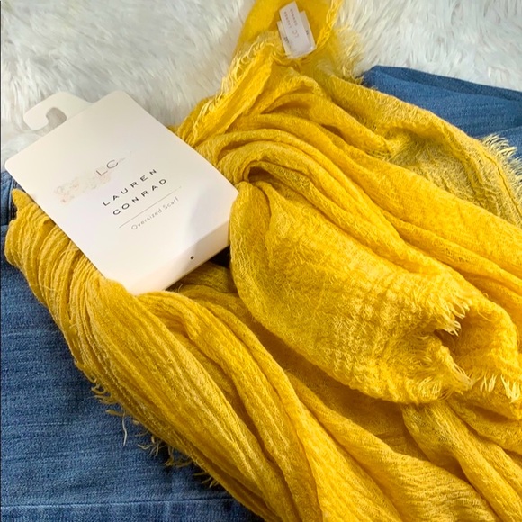 LC Wrap woven crinkle scarf in yellow - Picture 1 of 6